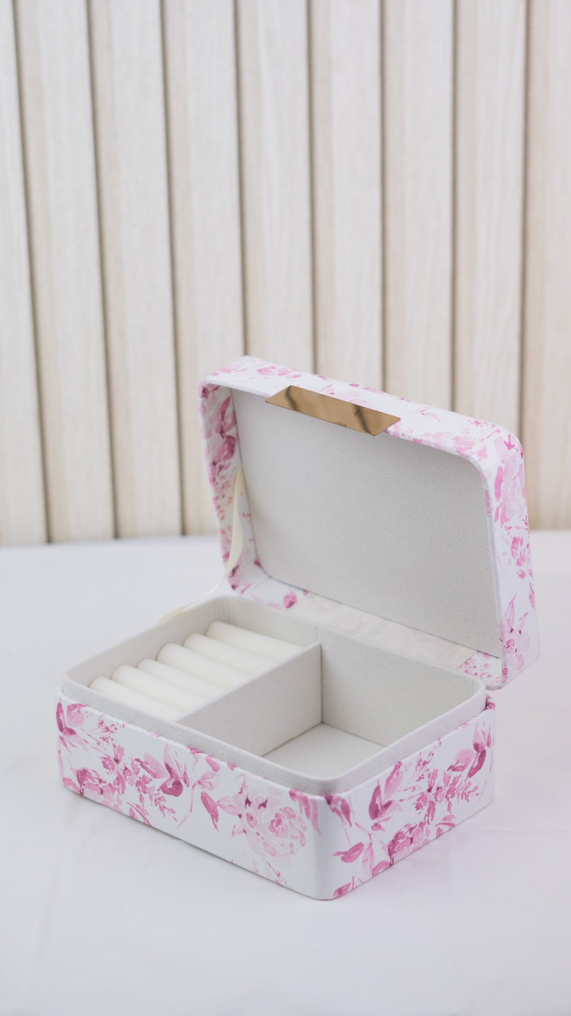 Variedad de estuches de Joyería