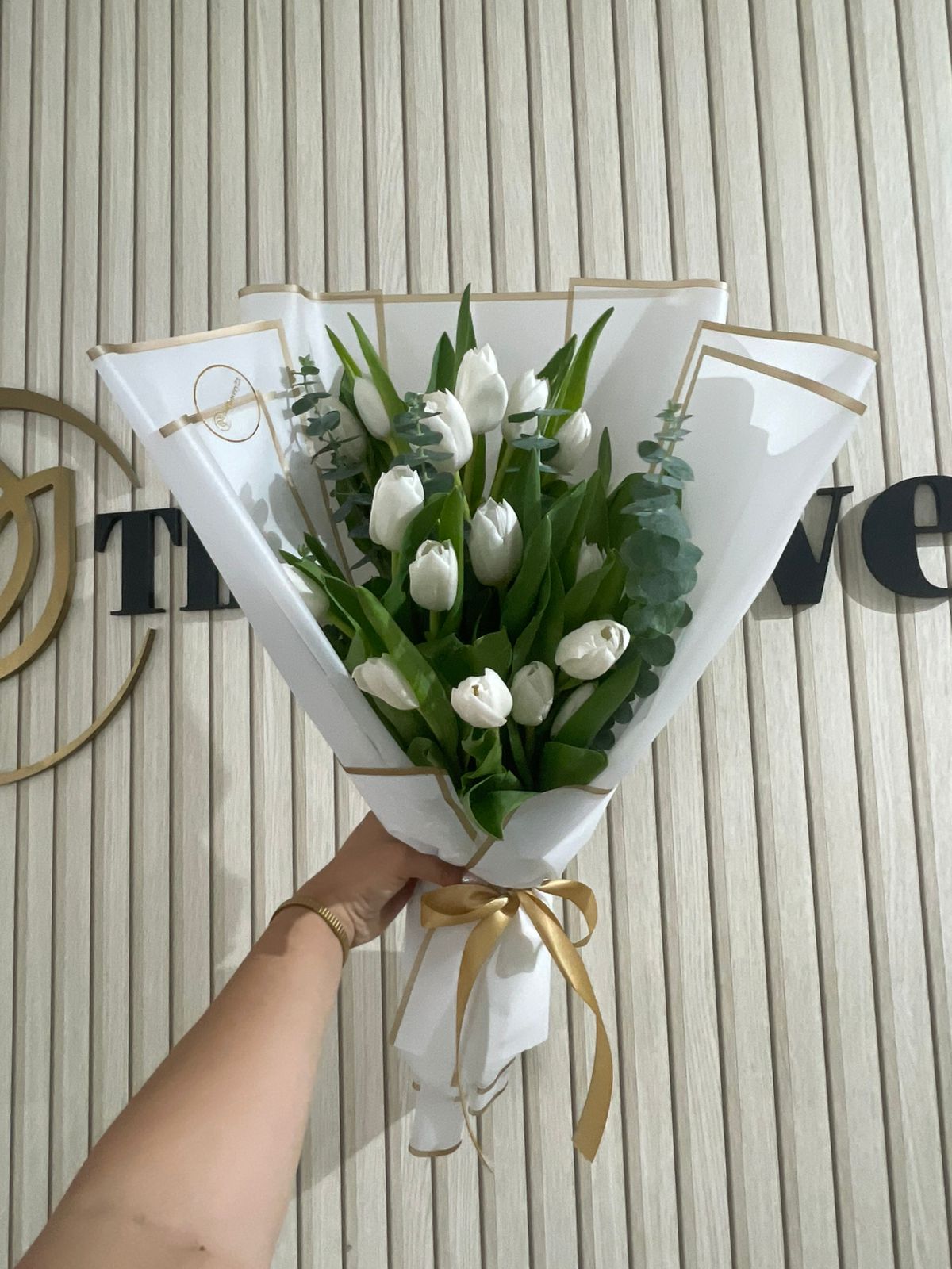 20 tulipanes