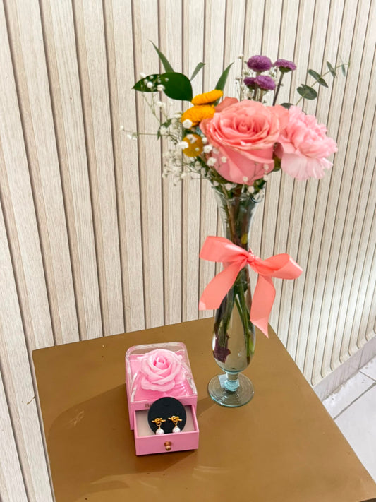 Joyero + Aretes + Jarrón con Rosa